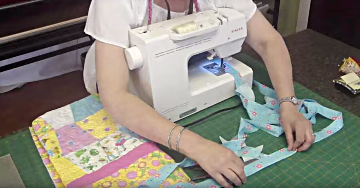 How To Bind A Quilt With A Sewing Machine! 24 Blocks